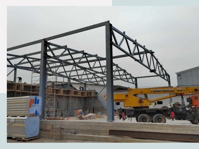 Строительство цехов в Светлограде